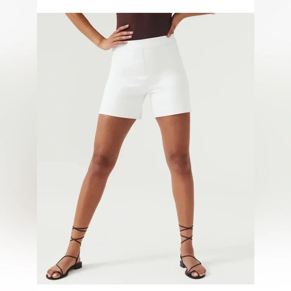 SPANX On The Go Polished 6” White Stretch High Rise Shorts Size Small NWT - Picture 1 of 16